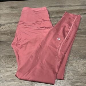 Lululemon women’s leggings. Rose Fuchsia color. Size 6.